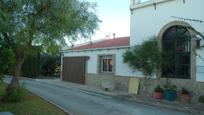 Vista exterior de Finca rústica en venda en El Puerto de Santa María amb Aire condicionat i Piscina