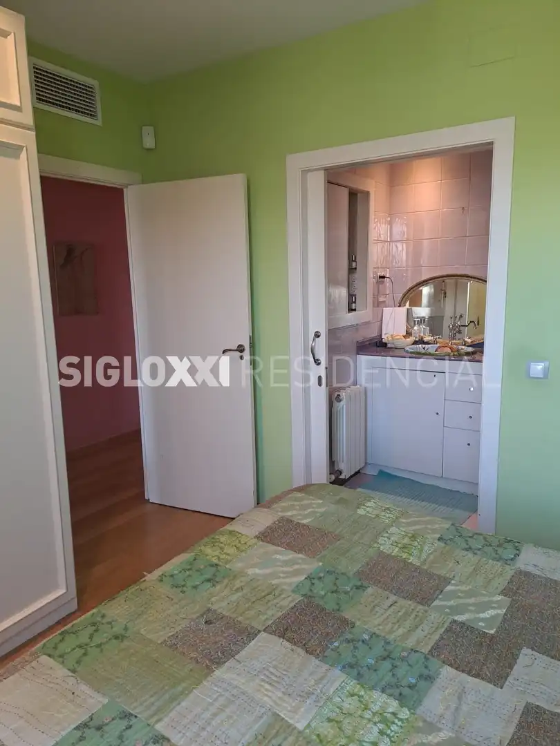 Habitación de Dúplex en venta en Barcelona con Aire acondicionado, Calefacción y Terraza