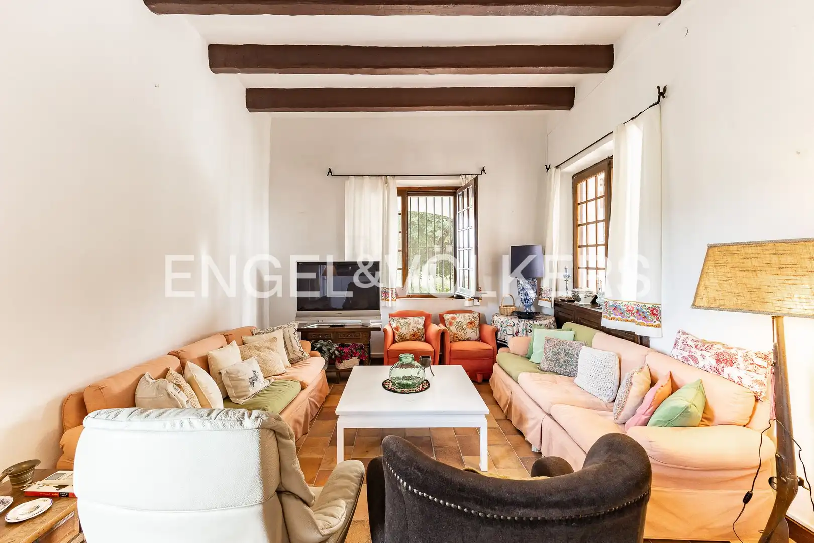 Wohnzimmer von Country house zum Verkauf in Mataró mit Heizung, Privatgarten und Terrasse