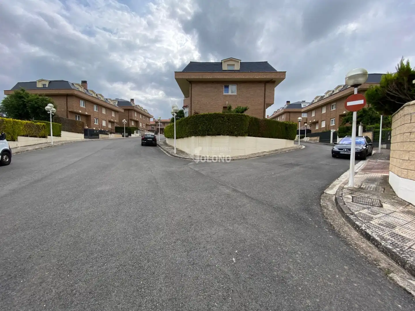 Vista exterior de Casa o xalet en venda en Haro amb Calefacció, Jardí privat i Parquet