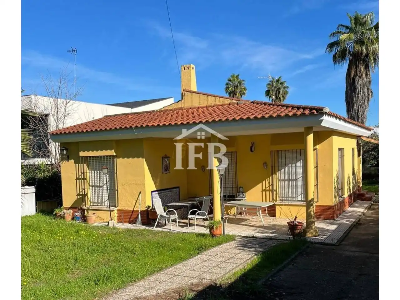 Vista exterior de Casa o chalet en venta en Badajoz con Aire acondicionado, Calefacción y Jardín privado