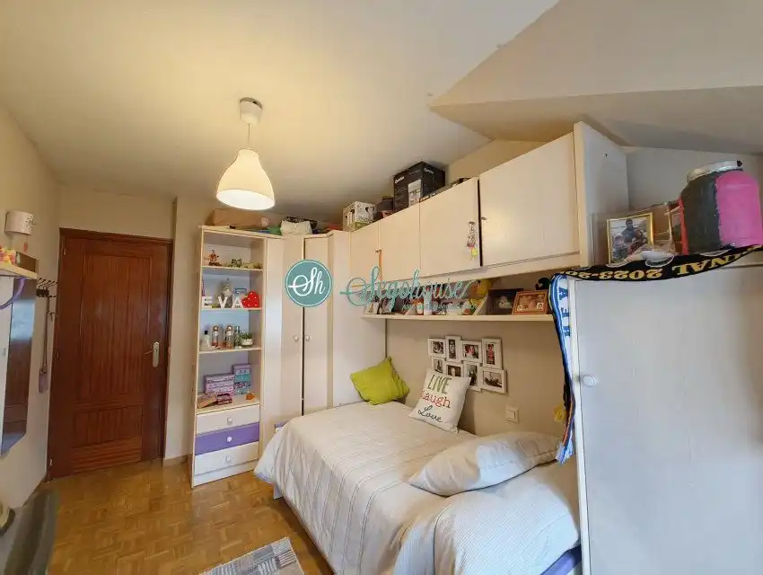Bedroom of Flat for sale in Segovia  with Air Conditioner, Heating and Terrace