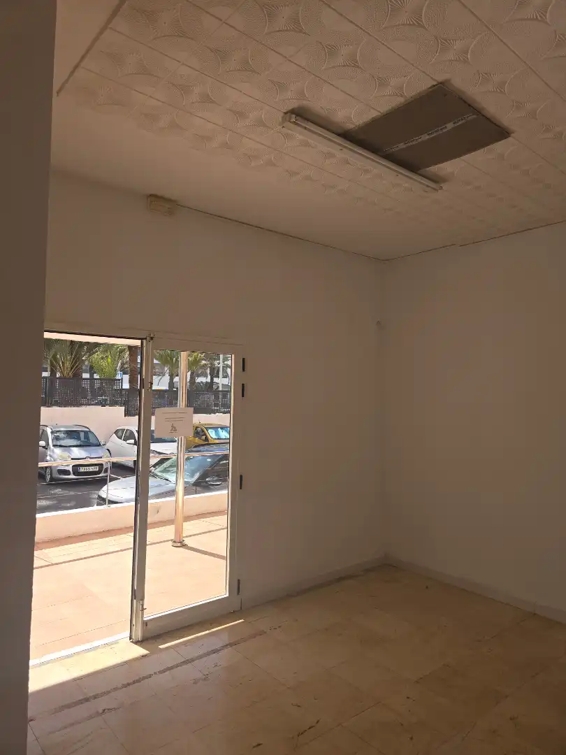 Local comercial de lloguer a Avenida Santiago Puig, imagen 5