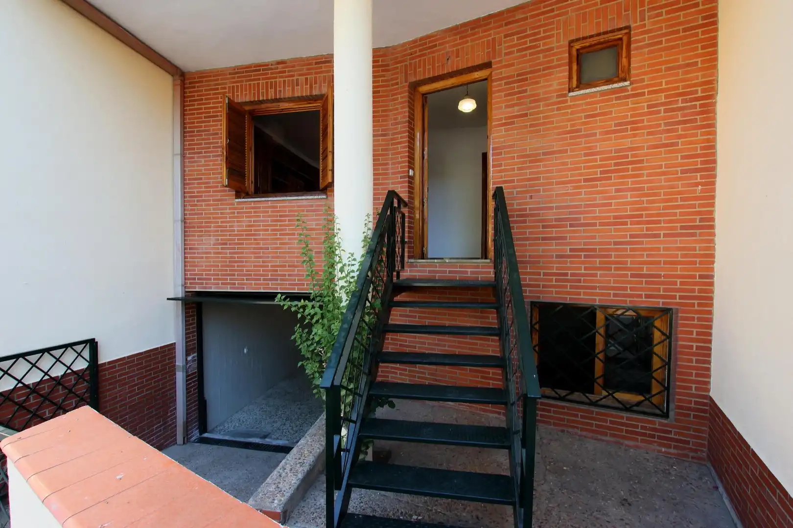 Casa adosada en venda en Montijo amb Aire condicionat, Jardí privat i Traster