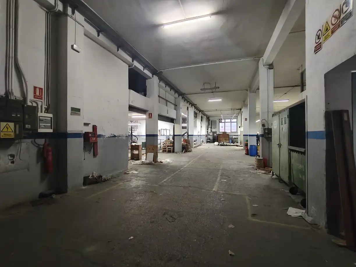 Gewerbefläche zum Verkauf in Carrer del Paraguai 14