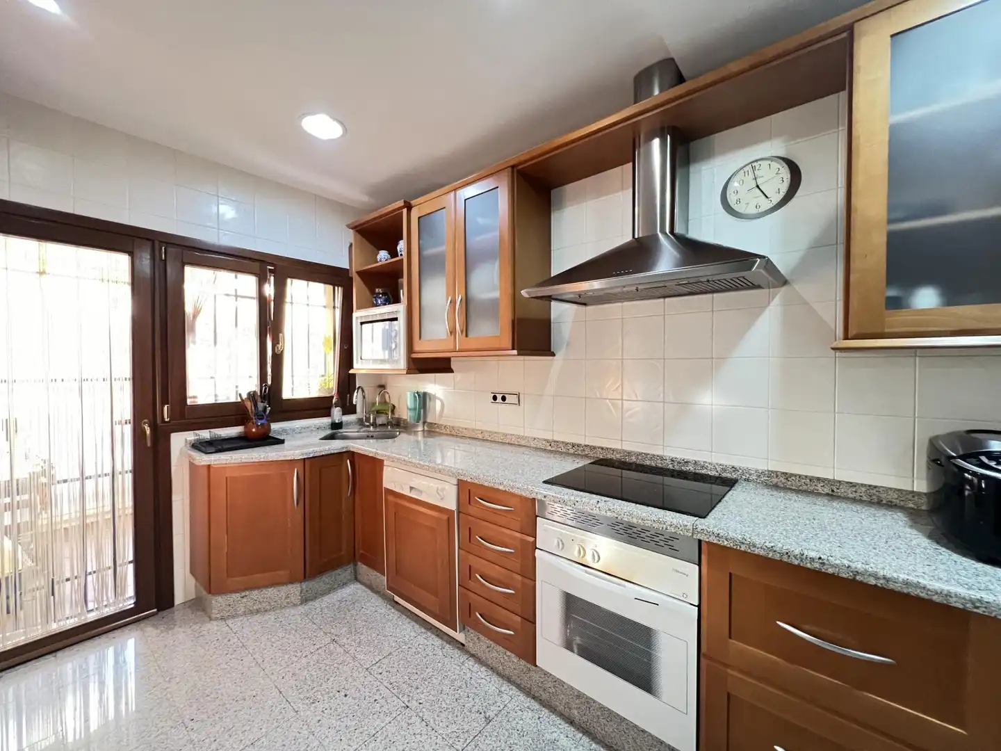 Cuina de Casa o xalet en venda en Antequera amb Aire condicionat, Calefacció i Jardí privat