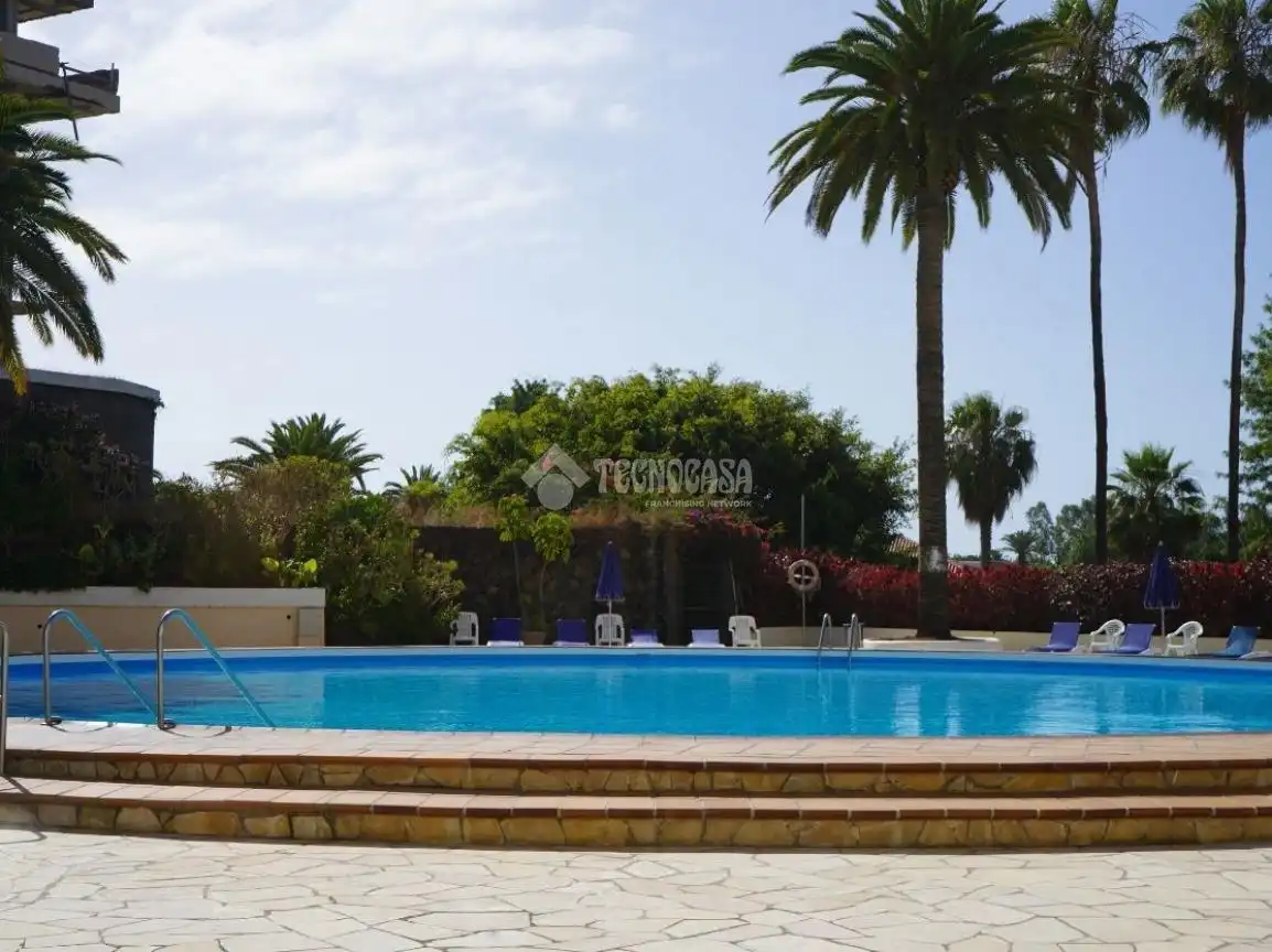 Piscina de Piso de alquiler en Puerto de la Cruz con Terraza y Amueblado