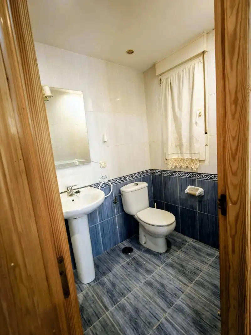 Baño de Piso en venta en El Espinar con Calefacción, Jardín privado y Terraza