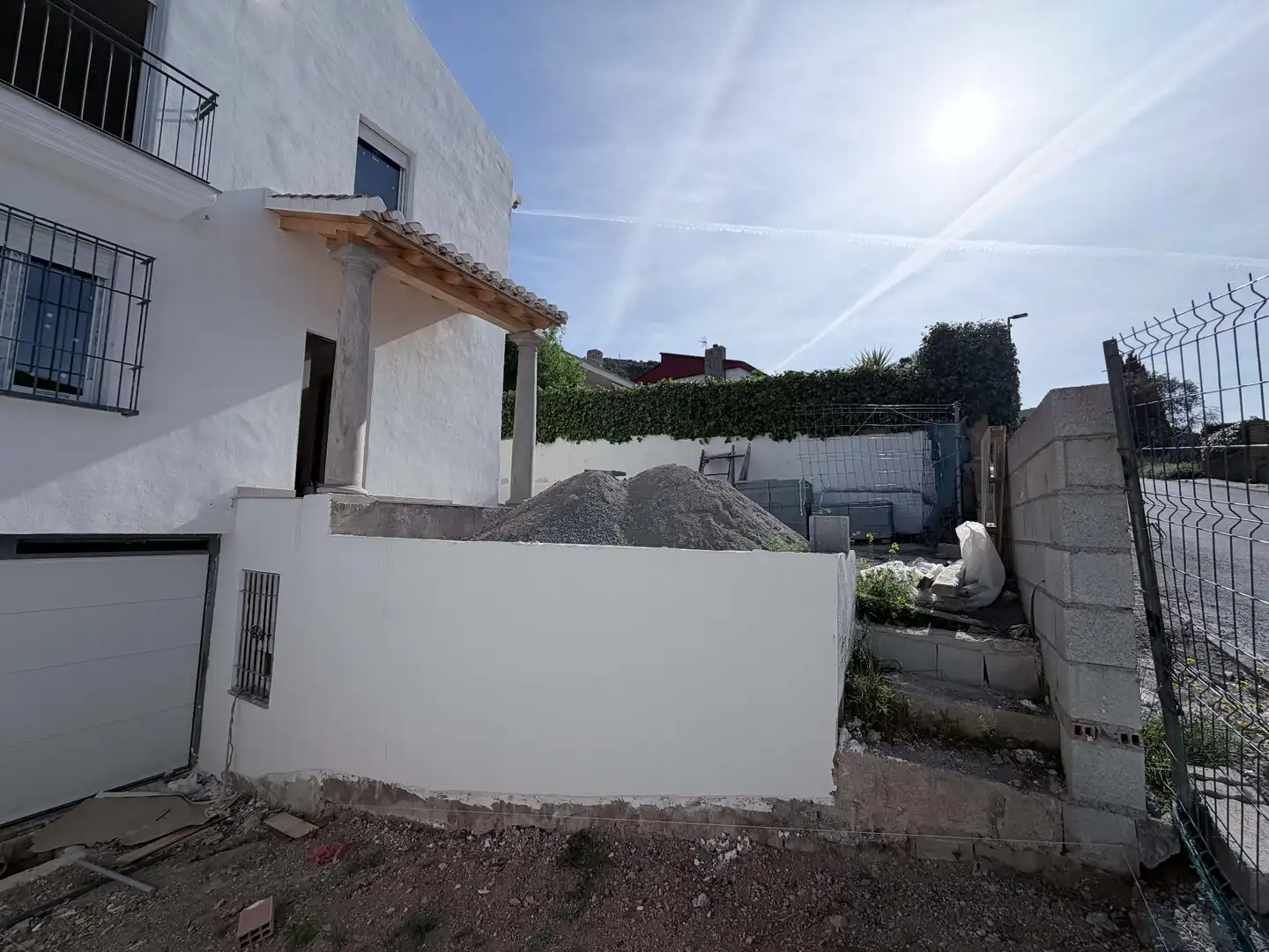 Vista exterior de Casa o xalet en venda en Padul amb Jardí privat, Piscina i Balcó