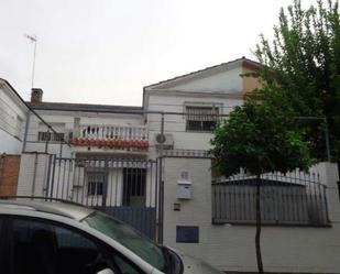 Exterior view of Single-family semi-detached for sale in  Sevilla Capital  with Air Conditioner