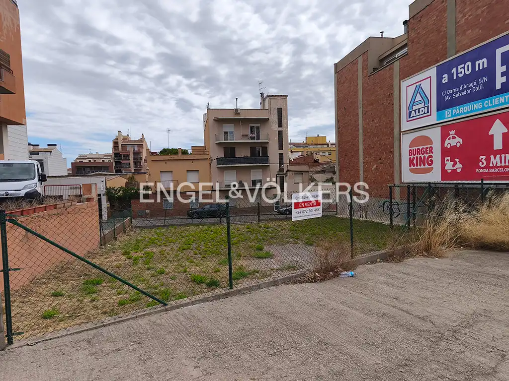 Wohnbaugrundstück zum Verkauf in Avinguda de Salvador Dalí i Domènech, imagen 3