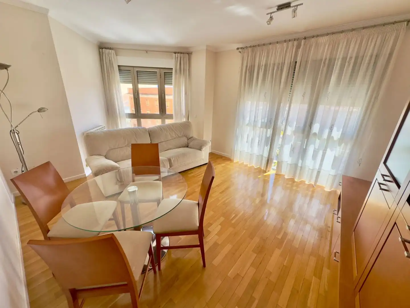 Wohnzimmer von Wohnung zur Miete in Valdepeñas mit Heizung und Parkett