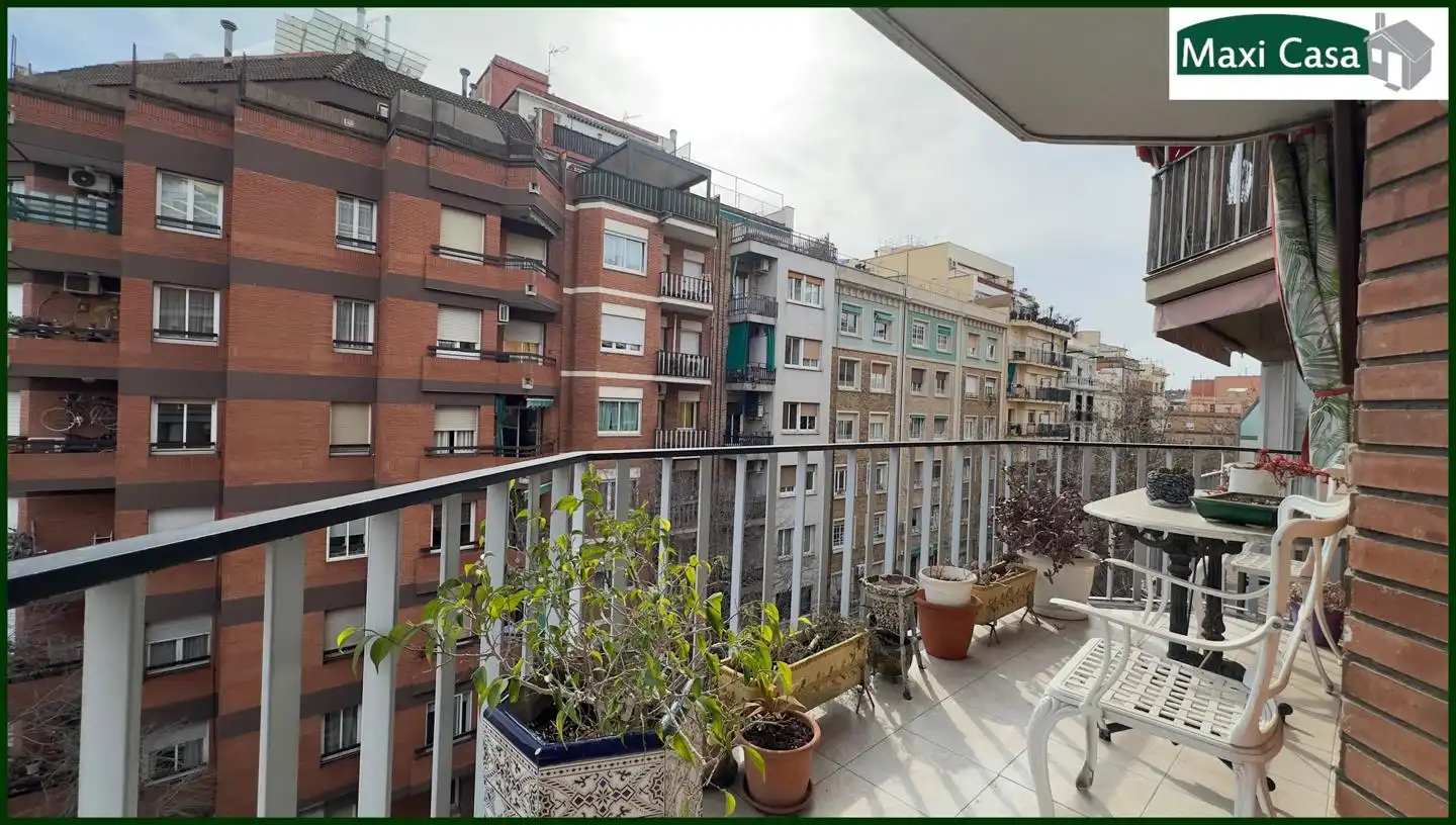 Balcony of Flat for sale in Barcelona  with Heating, Parquet flooring and Terrace