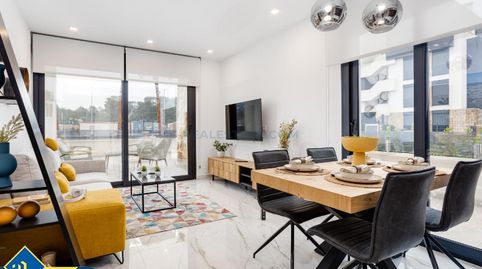 Apartamento renovado con piscina comunitaria, en la provincia de Alicante, en la ciudad de Orihuela Costa. 2 habitaciones | 75 m², imatge 4