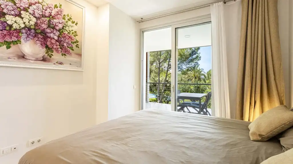 Dormitori de Apartament en venda en Calvià amb Aire condicionat, Jardí privat i Terrassa