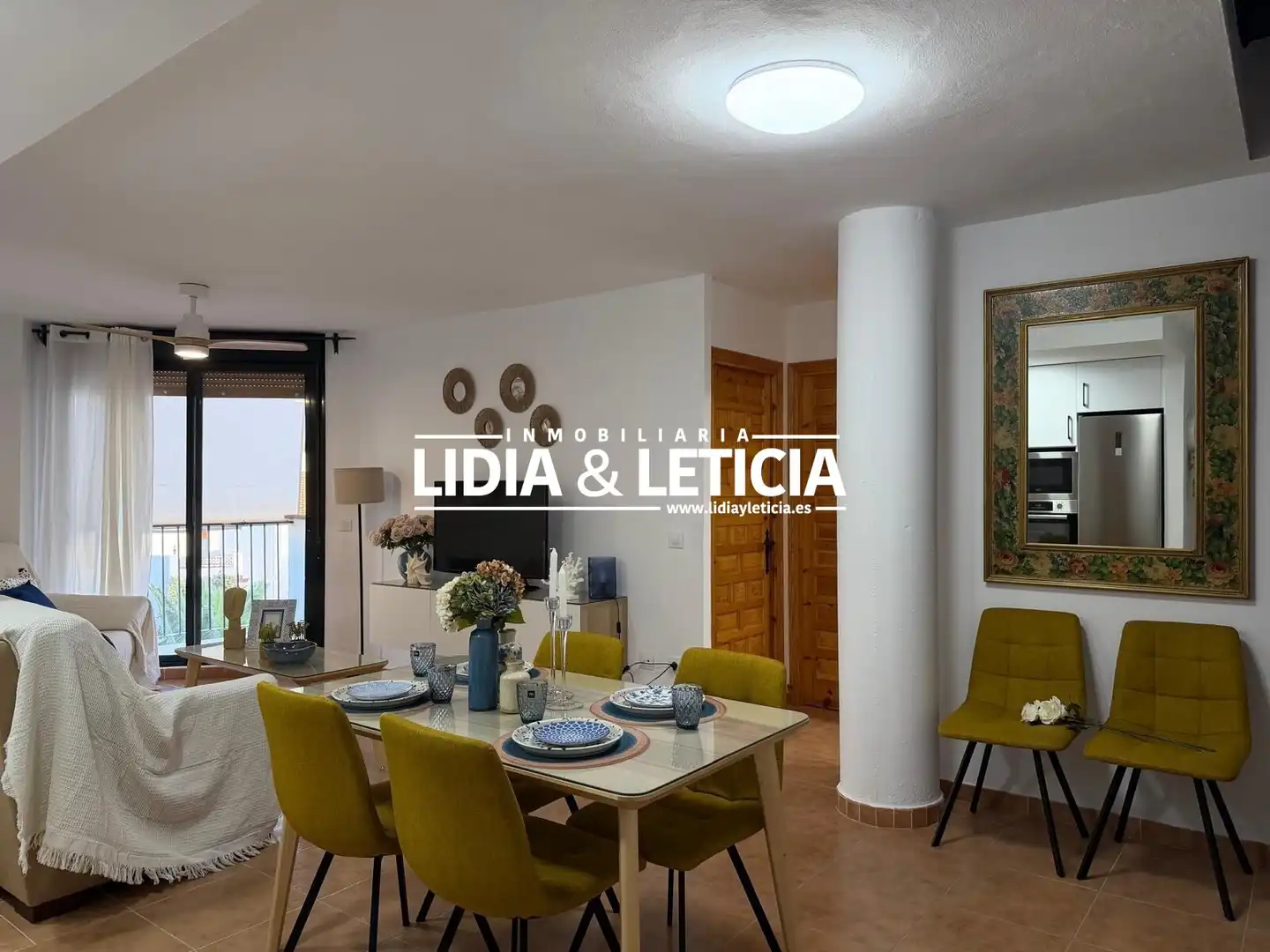 Schlafzimmer von Dachboden zum Verkauf in Zahara de los Atunes mit Privatgarten, Terrasse und Abstellraum