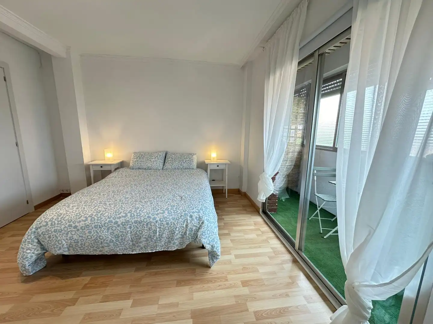 Room in Calle de San Asturio Serrano, 3, Reyes Católicos