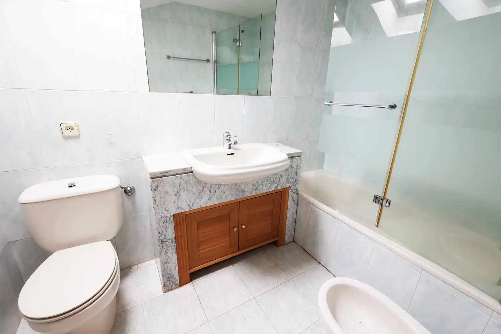 Baño de Dúplex en venta en San Lorenzo de El Escorial con Calefacción, Terraza y Piscina comunitaria