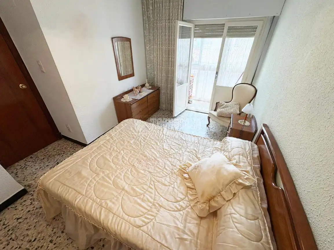 Habitación de Piso en venta en Zaragoza con Calefacción y Terraza