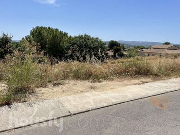 Terrenos y solares en venta en Carrer Montjuïc .