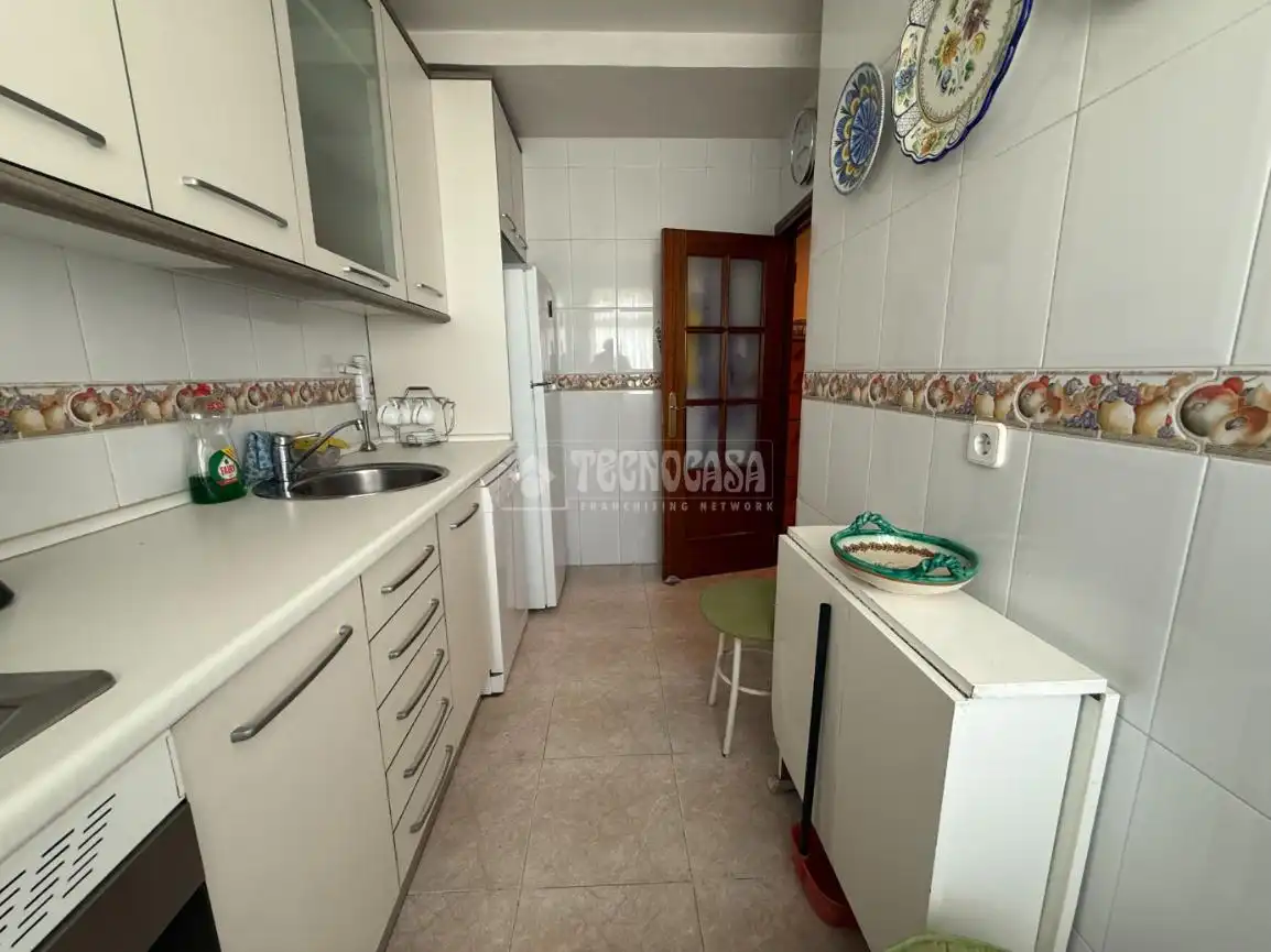 Kitchen of Flat for sale in Madrid  with Air Conditioner, Heating and Parquet flooring