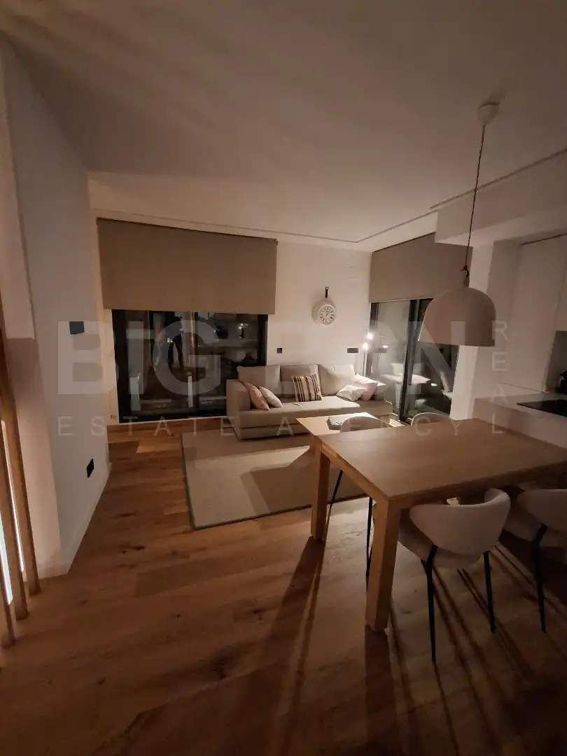 Sala de estar de Casa adosada de alquiler en Esplugues de Llobregat con Aire acondicionado, Calefacción y Parquet
