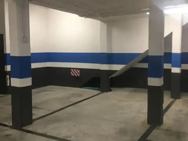 Einzelparkplatz zum Verkauf in rafael casanova 10, imagen 4