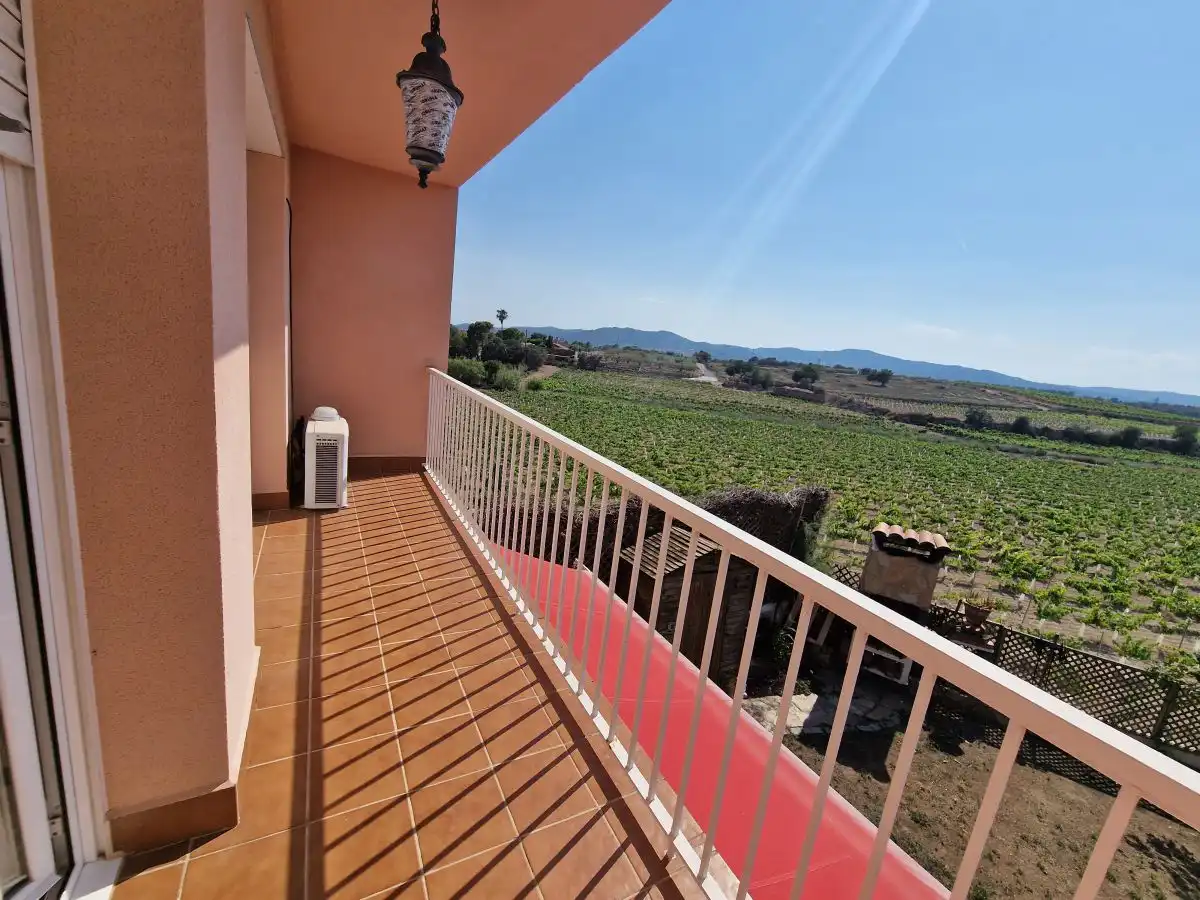 Terrassa de Casa adosada en venda en Banyeres del Penedès amb Calefacció, Jardí privat i Terrassa