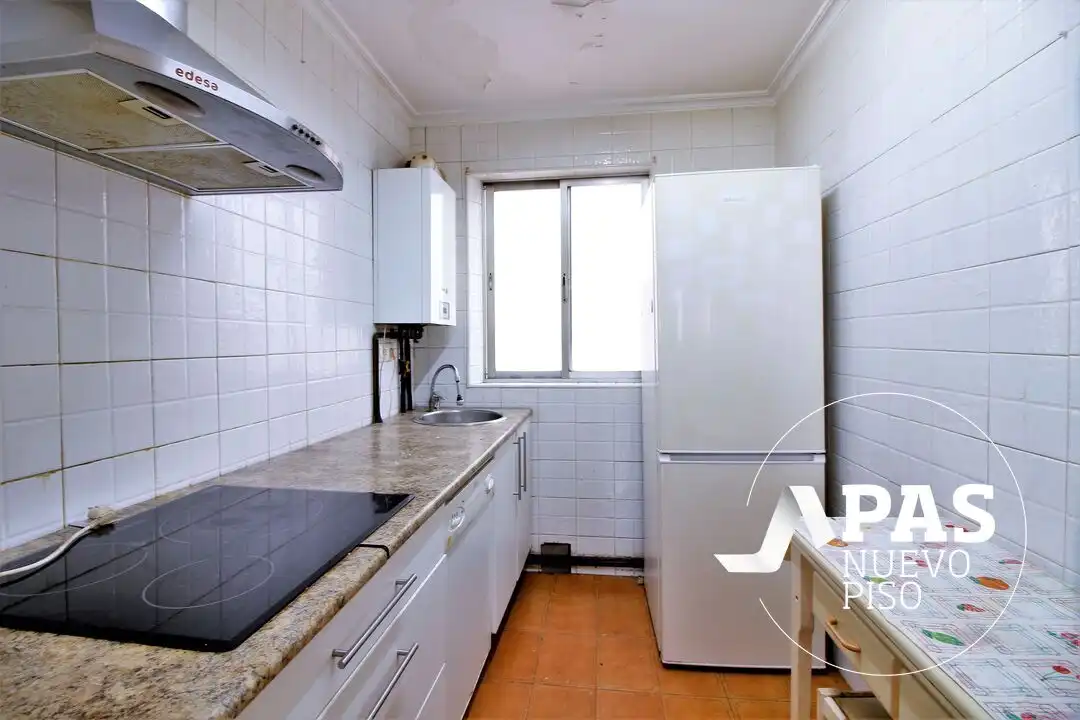 Kitchen of Flat for sale in Santander  with Heating and Parquet flooring