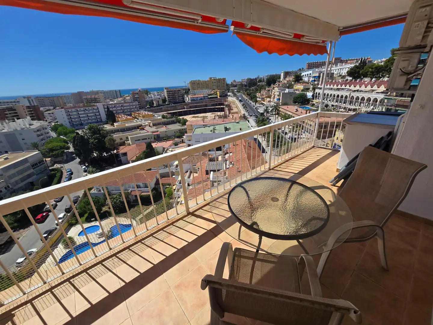 Vista exterior de Ático en venta en Torremolinos con Aire acondicionado, Calefacción y Terraza