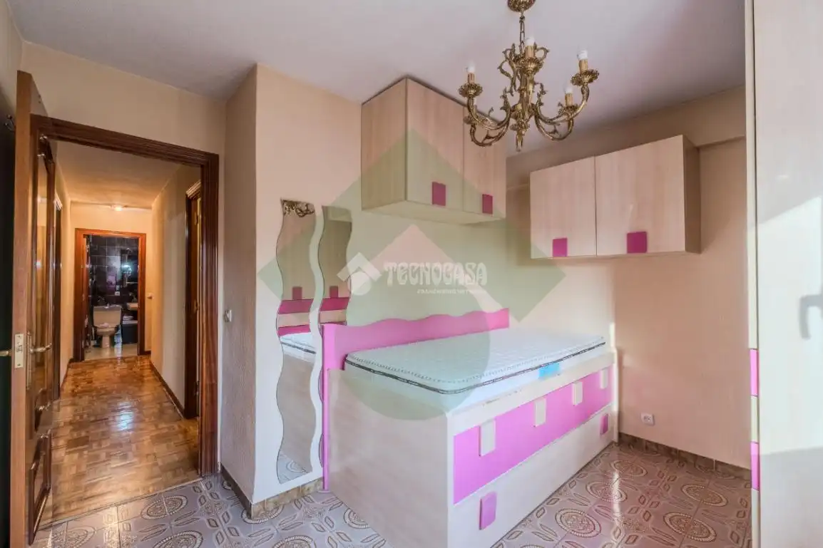 Habitación de Piso en venta en Madrid con Calefacción y Parquet