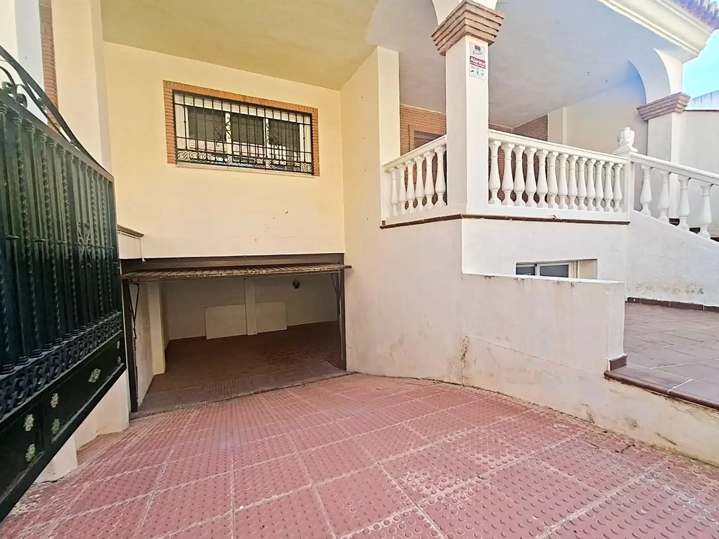 Casa adosada en venda en Las Gabias