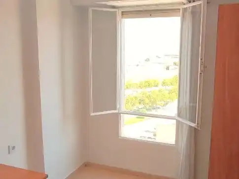 Flat for rent in Avenida Hermanos Machado, 87, Torrefiel