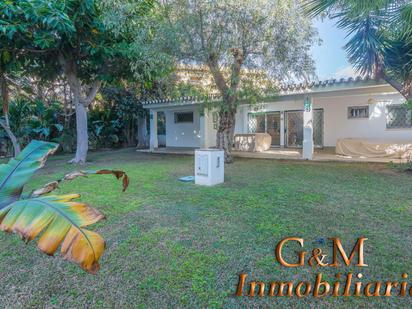 Garden of House or chalet for sale in Fuengirola  with Air Conditioner, Heating and Private garden