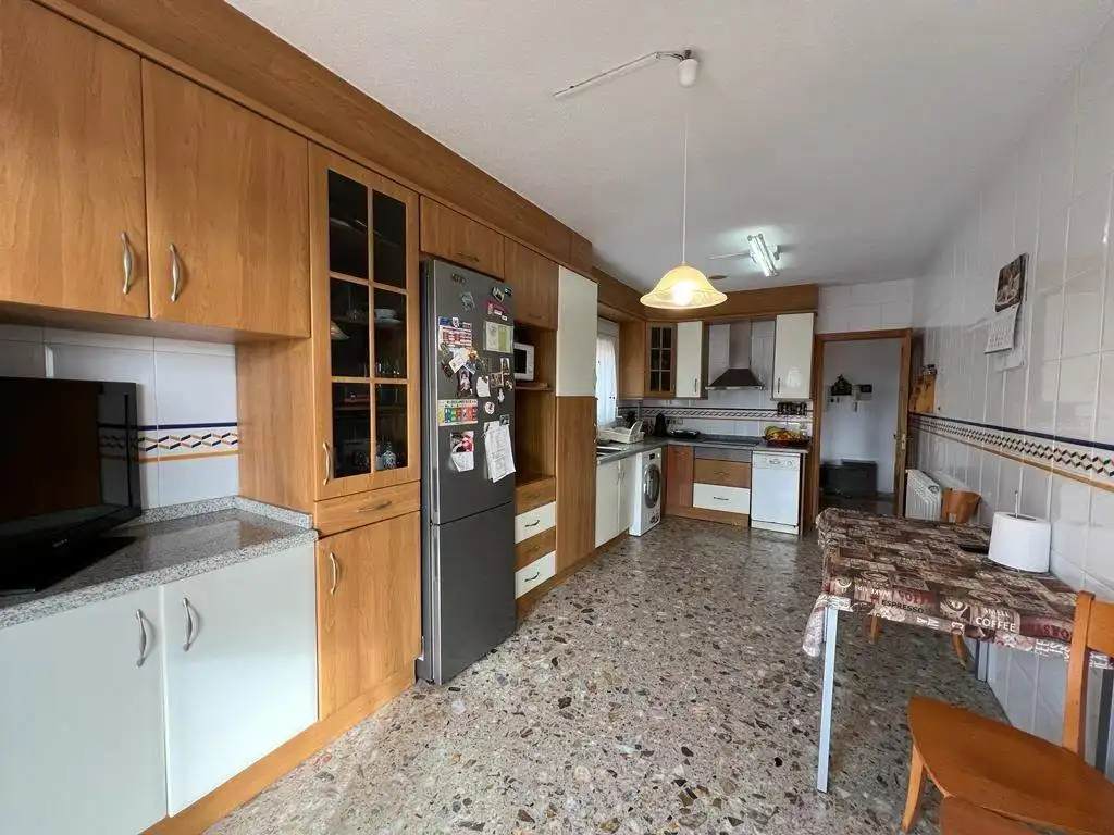 Cuina de Casa o xalet en venda en Polop amb Calefacció, Jardí privat i Terrassa