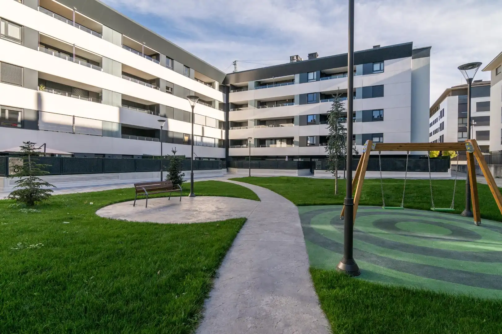 Vista exterior de Pis en venda en Aranguren, Navarra