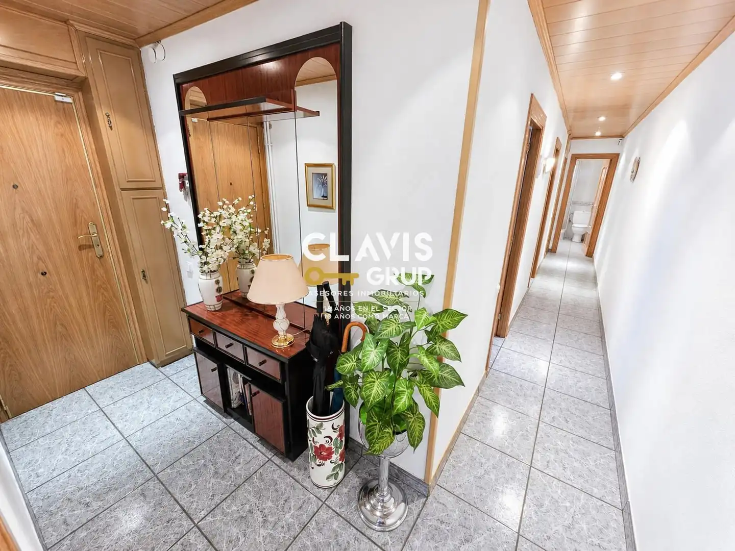 Wohnung zum Verkauf in Barcelona mit Heizung, Terrasse und Möbliert
