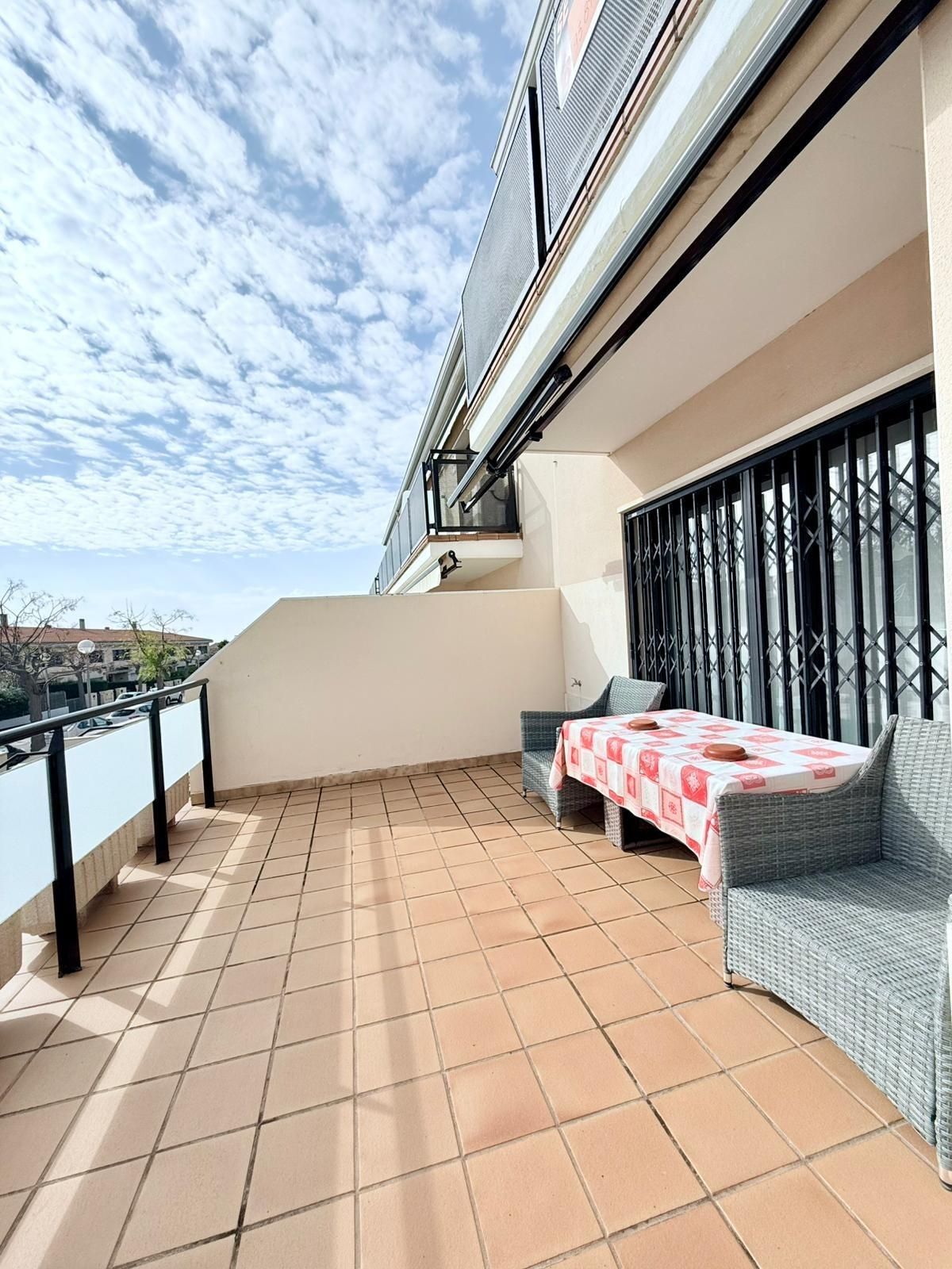Terrassa de Casa adosada en venda en Vilanova i la Geltrú amb Calefacció, Jardí privat i Terrassa
