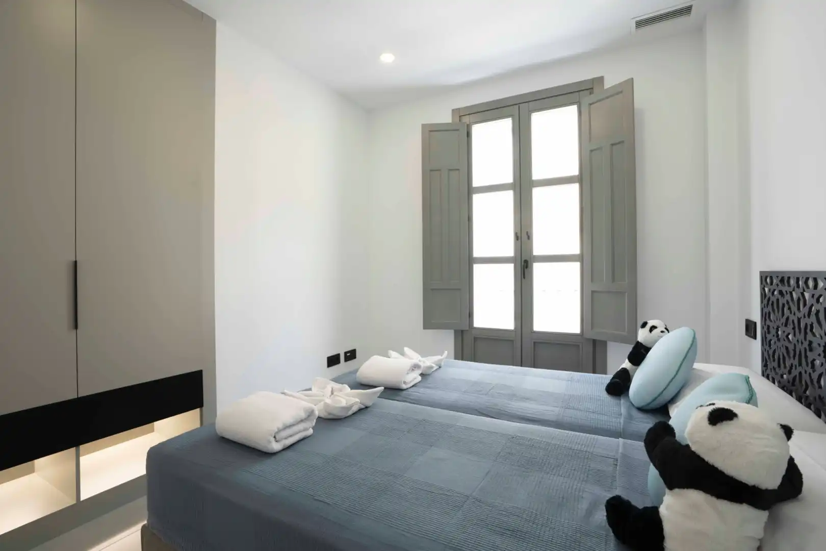 Schlafzimmer von Wohnung zur Miete in Granada mit Klimaanlage, Heizung und Möbliert