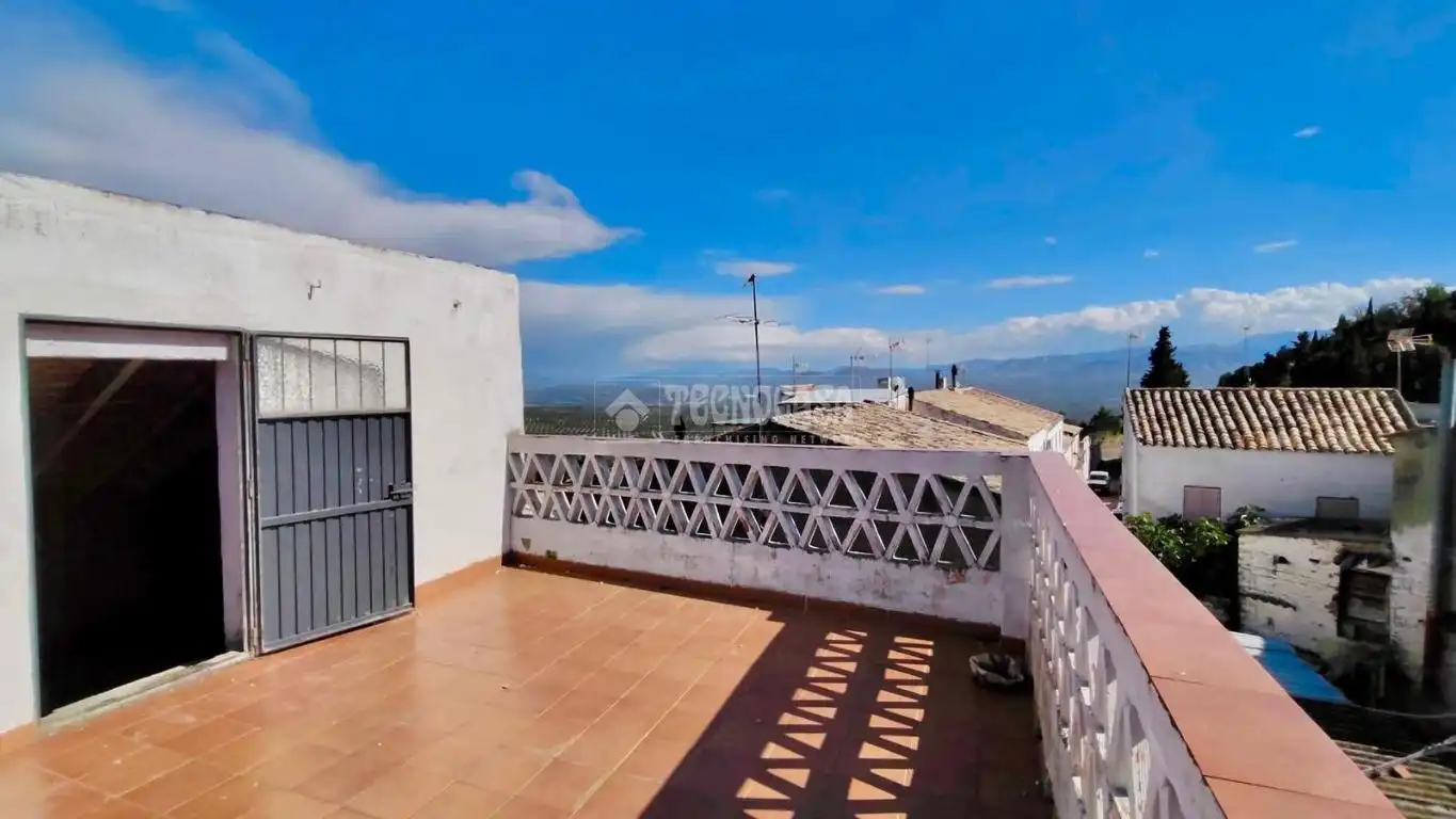 Vista exterior de Casa o xalet en venda en Úbeda amb Calefacció i Terrassa