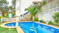 Piscina de Casa o xalet en venda en Olivella amb Aire condicionat, Jardí privat i Terrassa