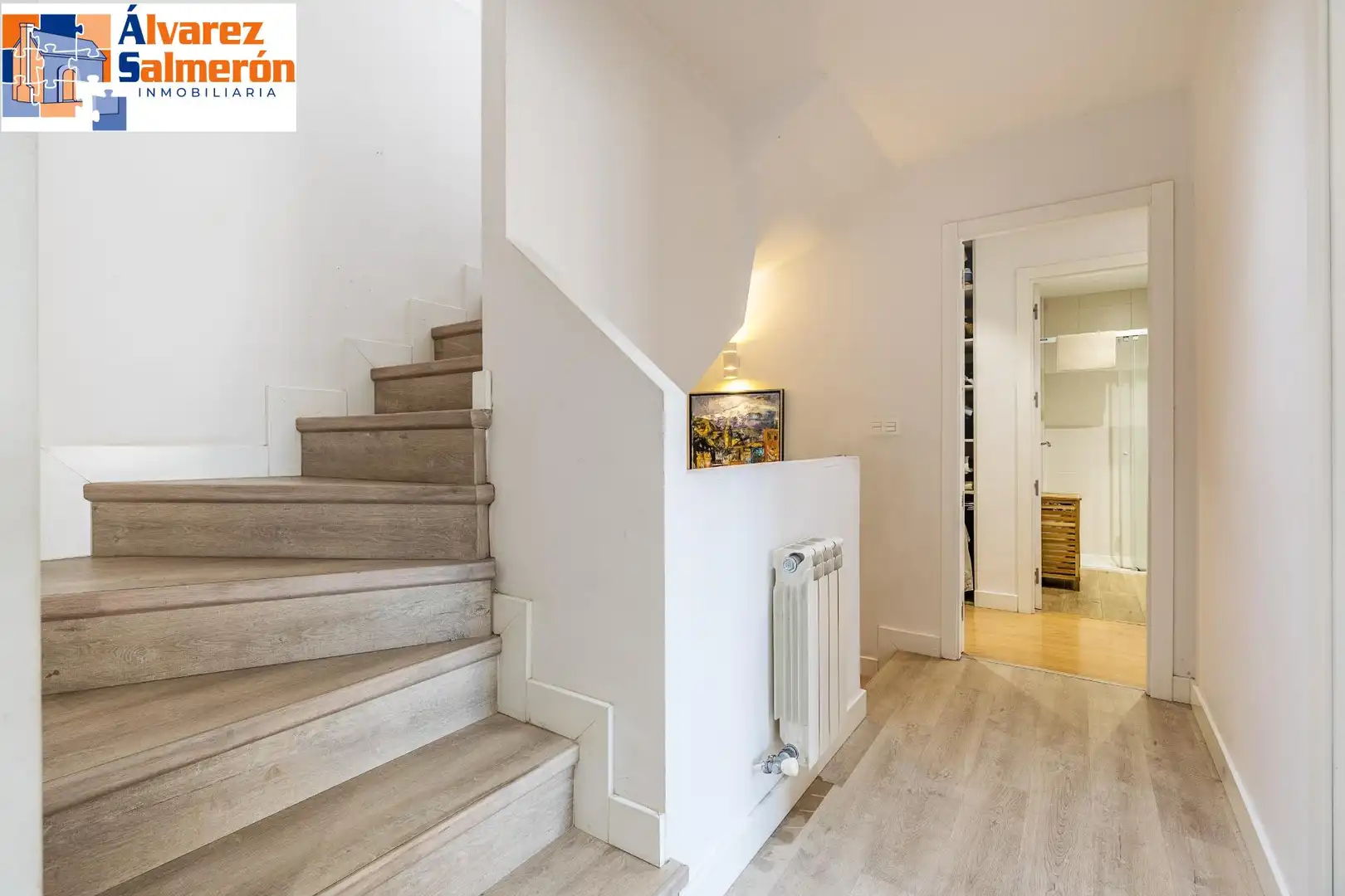 Einfamilien-Reihenhaus zum Verkauf in Granada mit Privatgarten und Balkon