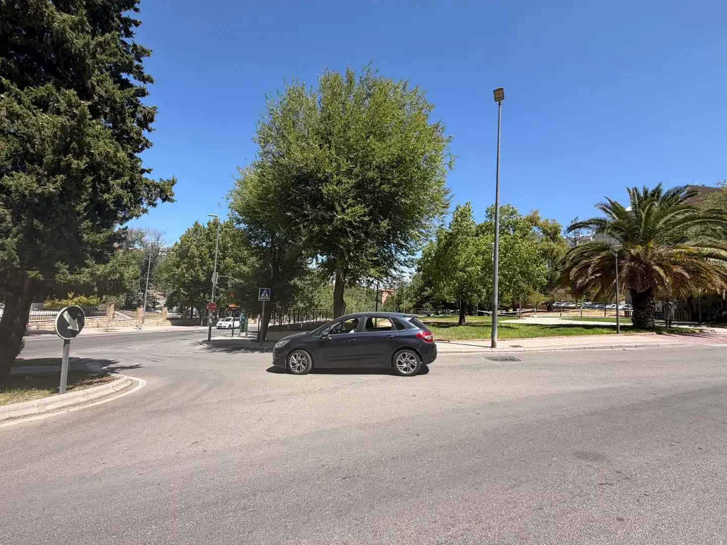 Aparcament de Pis en venda en Jaén amb Aire condicionat, Moblat i Balcó