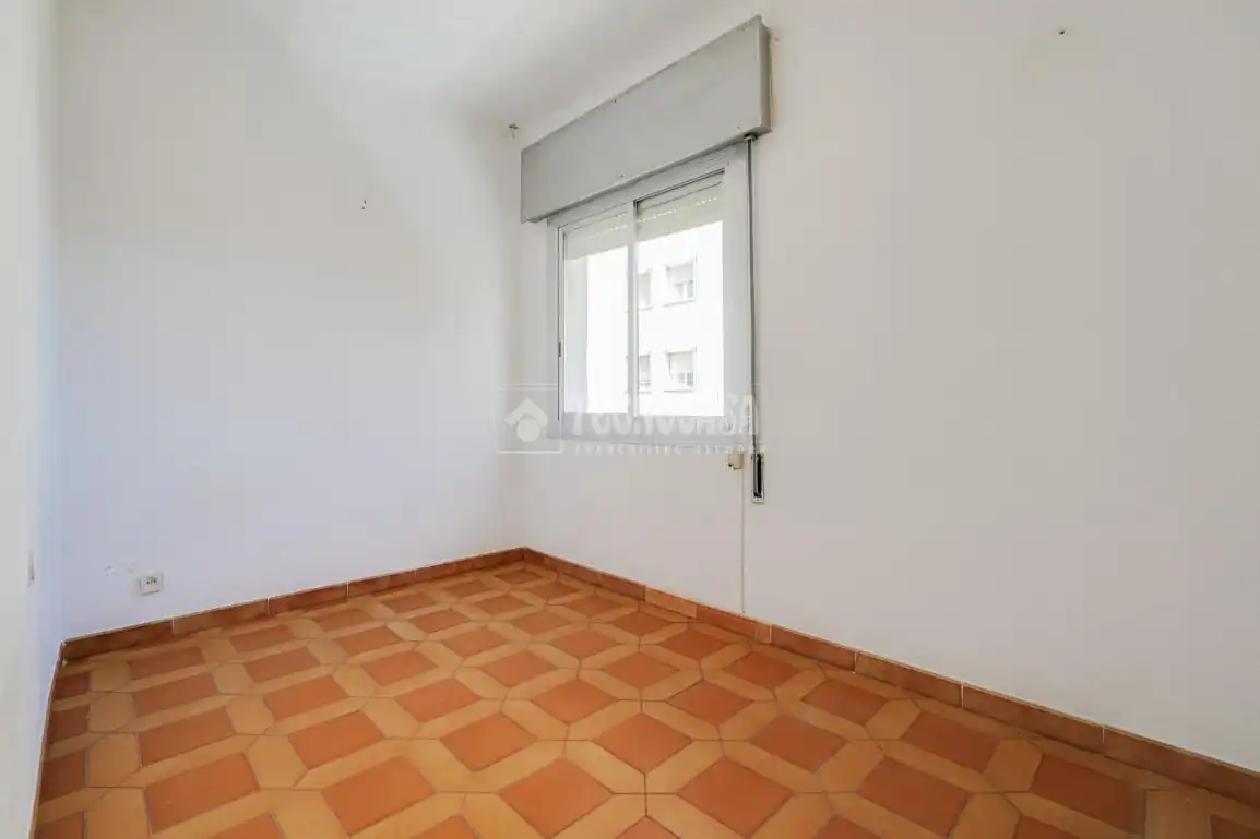 Habitación de Piso en venta en Sant Vicenç Dels Horts con Aire acondicionado y Alarma
