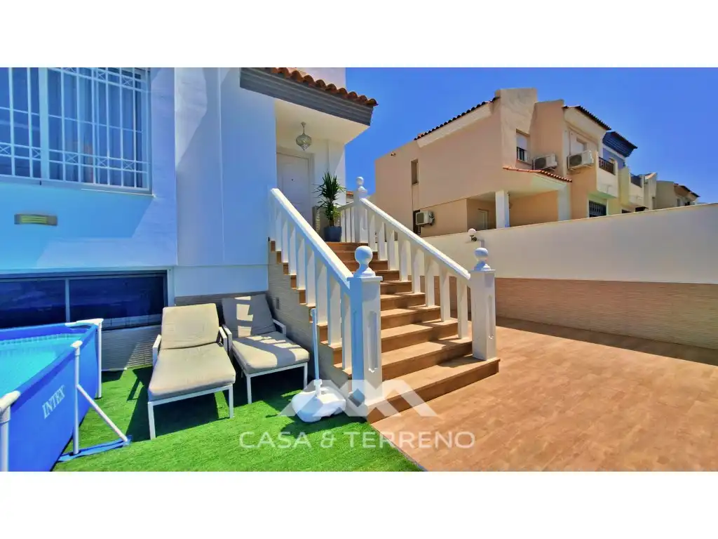 Casa a schiera con piscina in vendita a Calle Nectarina, imagen 2