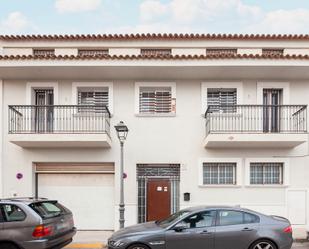 Exterior view of Single-family semi-detached for sale in  Valencia Capital  with Terrace and Balcony