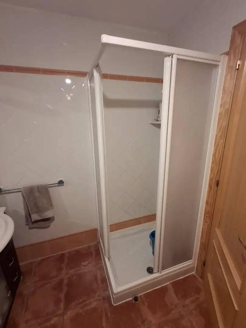 Bany de Casa o xalet en venda en Torrecilla En Cameros amb Calefacció, Parquet i Terrassa