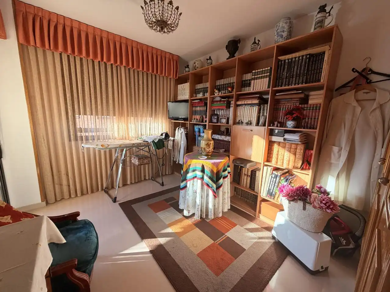 Sala de estar de Piso en venta en Alicante / Alacant con Terraza, Trastero y Piscina comunitaria