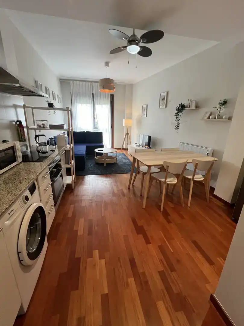Sala de estar de Apartamento en venta en Redondela con Parquet y Amueblado