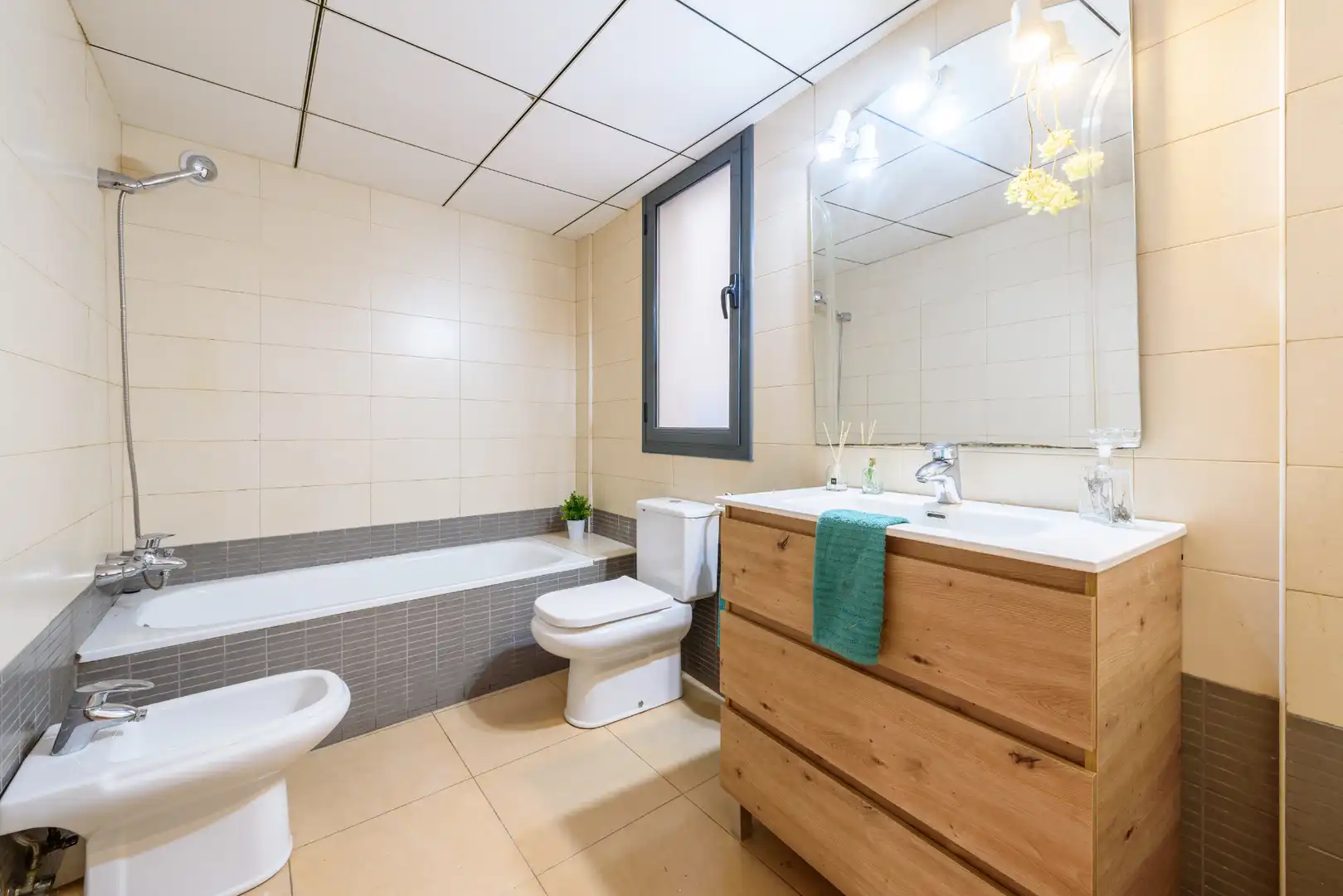 Baño de Piso en venta en La Pobla de Mafumet con Aire acondicionado, Calefacción y Terraza